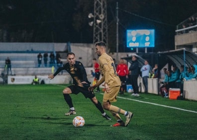 Imagen secundaria 1 - Aarón Piñán, Christian Herrera y Siviero, durante el partido de este sábado en Villafranqueza. 