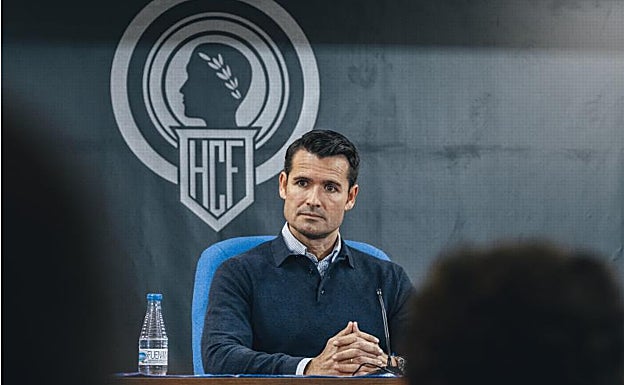 Lolo Escobar, nuevo inquilino del banquillo del Rico Pérez 