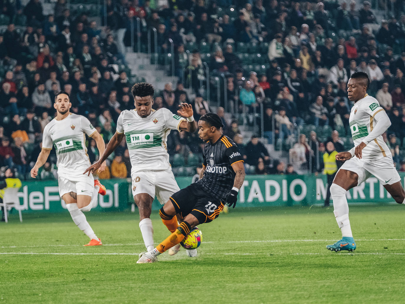 Fotos: El Elche CF cae ante el Leeds