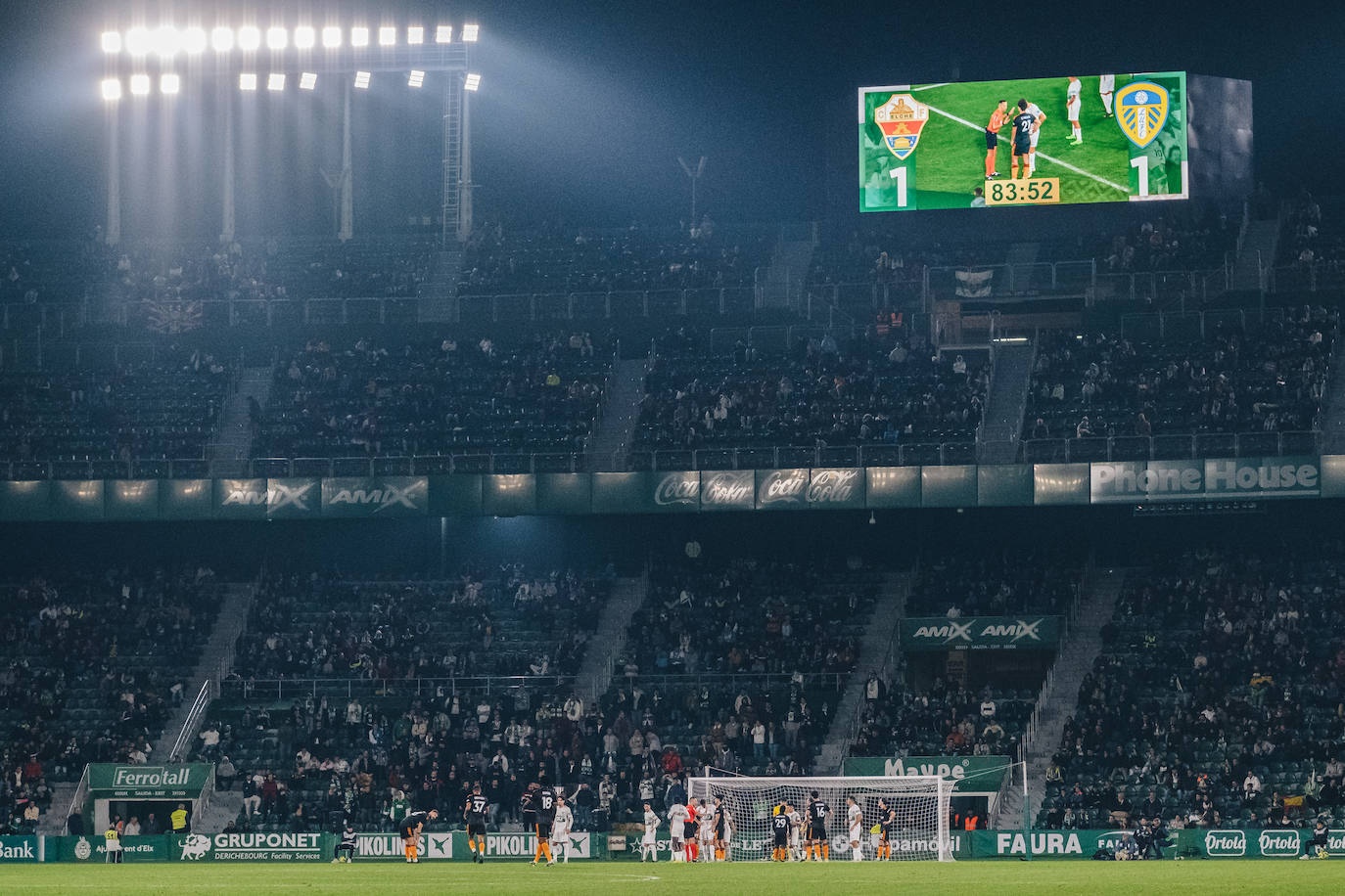 Fotos: El Elche CF cae ante el Leeds