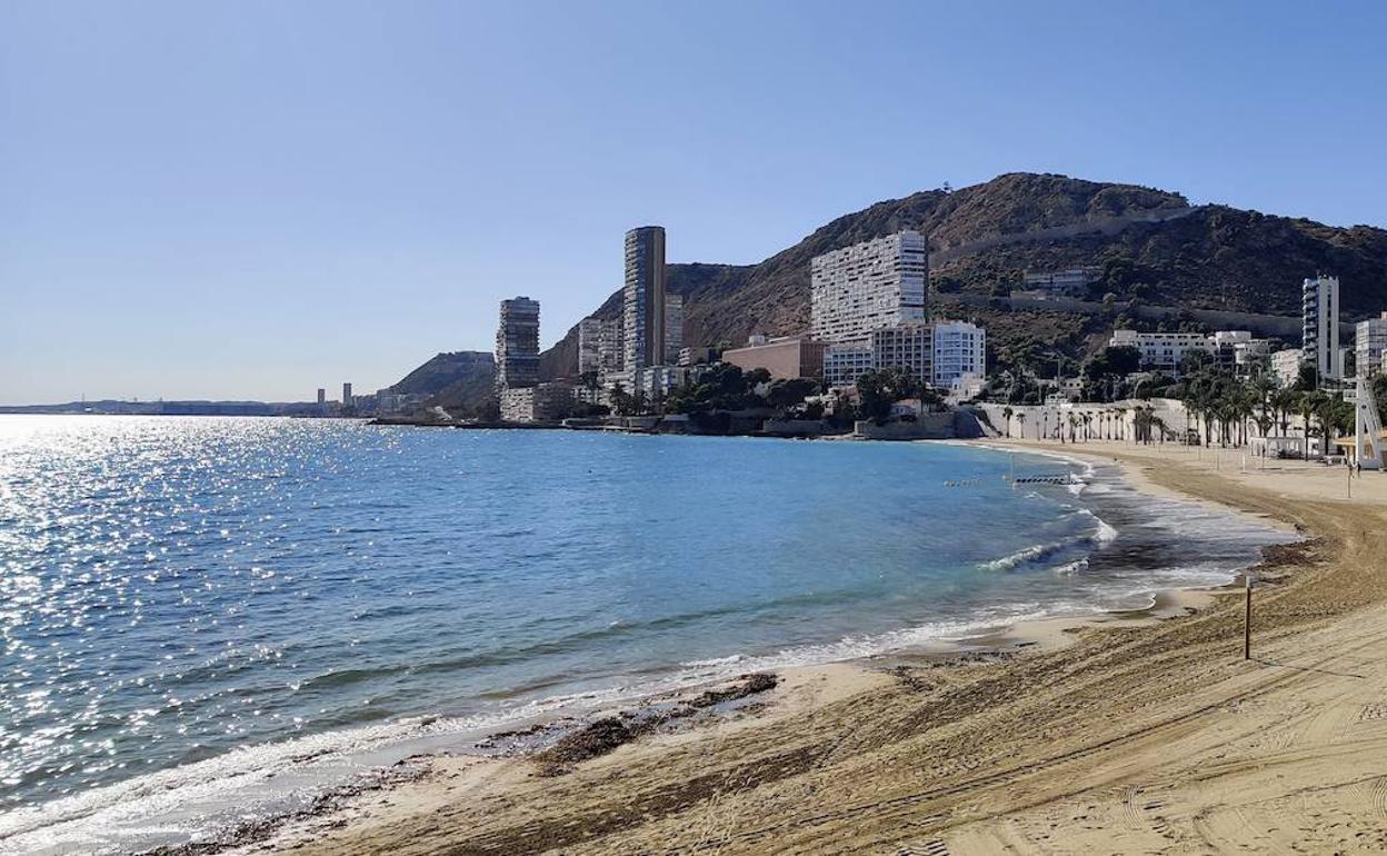 Vista de la playa de la Albufereta