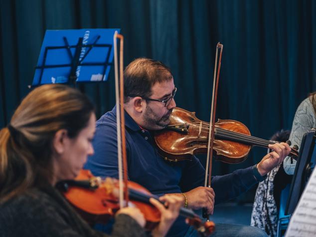 Detalle de violines del Ensemble Casa Mediterráneo