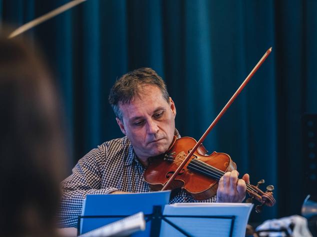 La música de las cuerdas combina con las melodías de los vientos para ofrecer un singular concierto de Navidad en Casa Mediterráneo