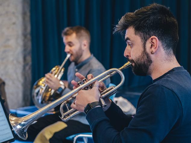 Trompeta y trompa combinan con las cuerdas en el concierto de Navidad de Casa Mediterráneo