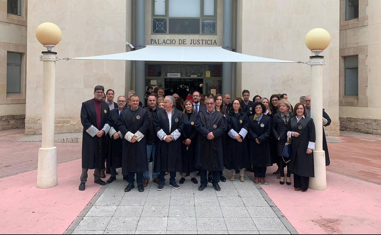 Los letrados de la Administración de Justicia de Alicante, durante una de las concentraciones
