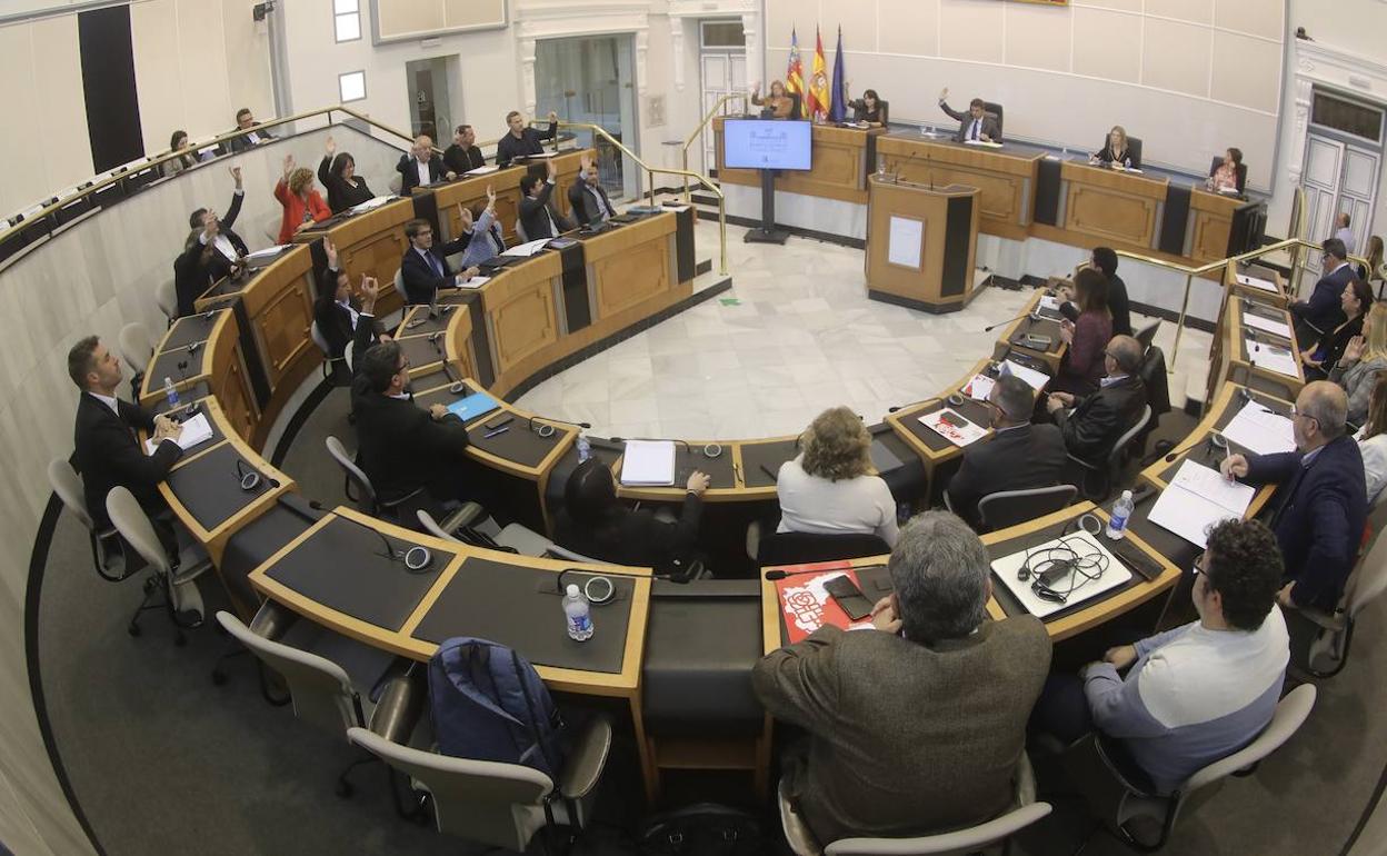 El último Pleno de la legislatura de la Diputación Provincial de Alicante. 