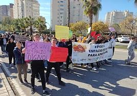 Estudiantes durante la manifestación de este martes.
