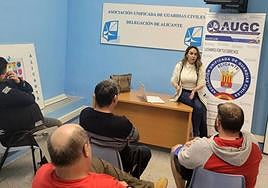 Curso de formación de «prevención e intervención en casos de suicidio» en la AUGC de Alicante.