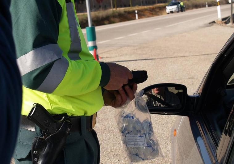 Un total de 67 conductores pasan a disposición judicial en febrero en Alicante por delitos contra la seguridad vial