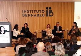 Mesa redonda sobre reproducción asistida