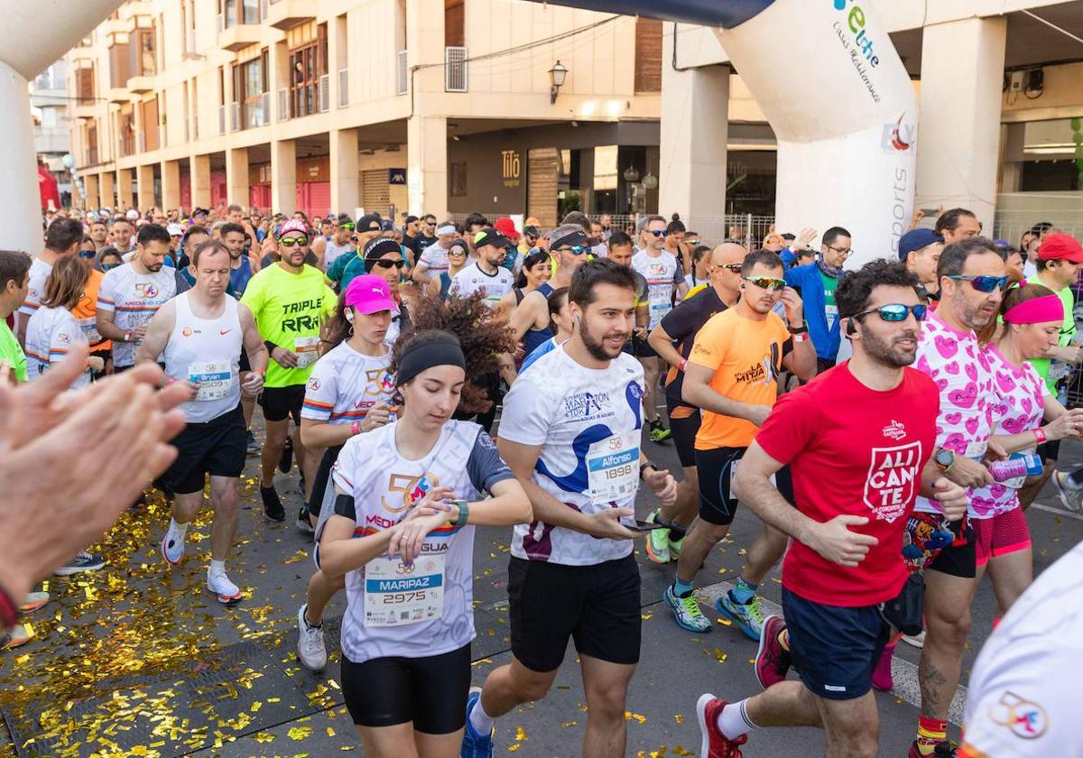 Inicio de la media maratón de Elche, este domingo.