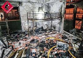 La vivienda, totalmente calcinada.