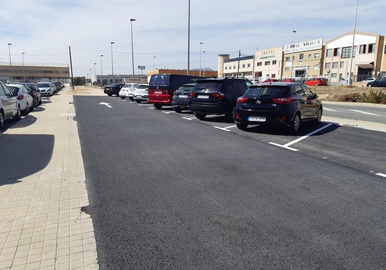Nuevas plazas de aparcamiento en el polígono de Carrús.