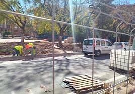 Los trabajadores, este jueves en la plaza de San Blas.