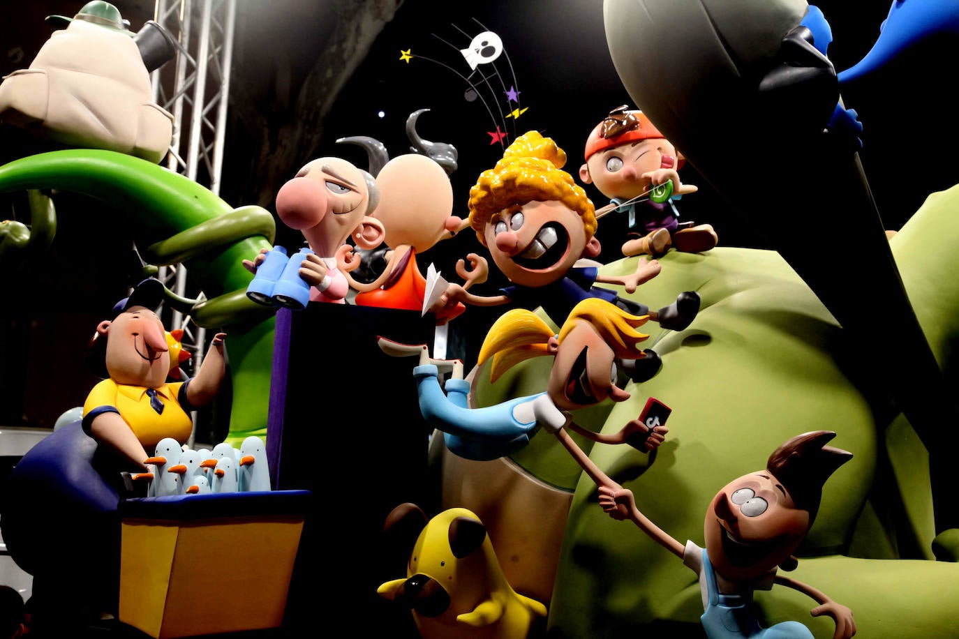 Las fallas de Dénia ya están plantadas y la fiesta servida