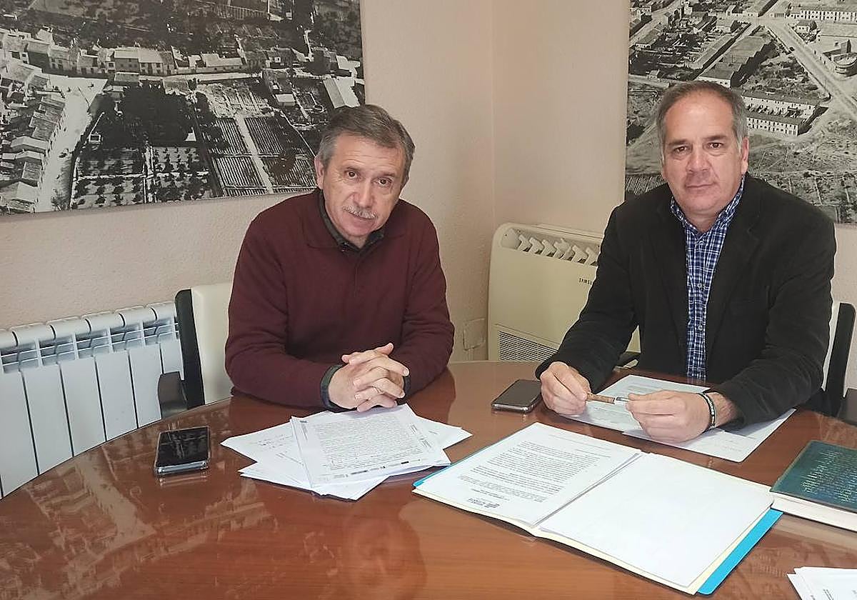 El alcalde, Santiago Román, y el concejal de Ciclo Hídrico, Manuel Aracil.