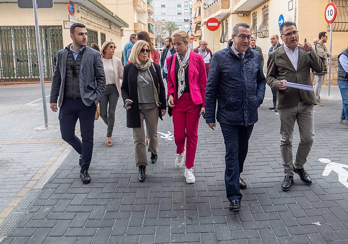 El alcalde de Benidorm durante su visita a las obras recién terminadas