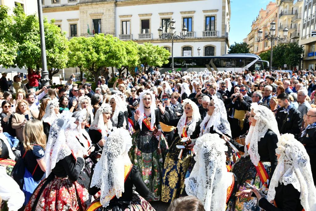 Las belleas promocionana Alicante en el corazón de Córdoba