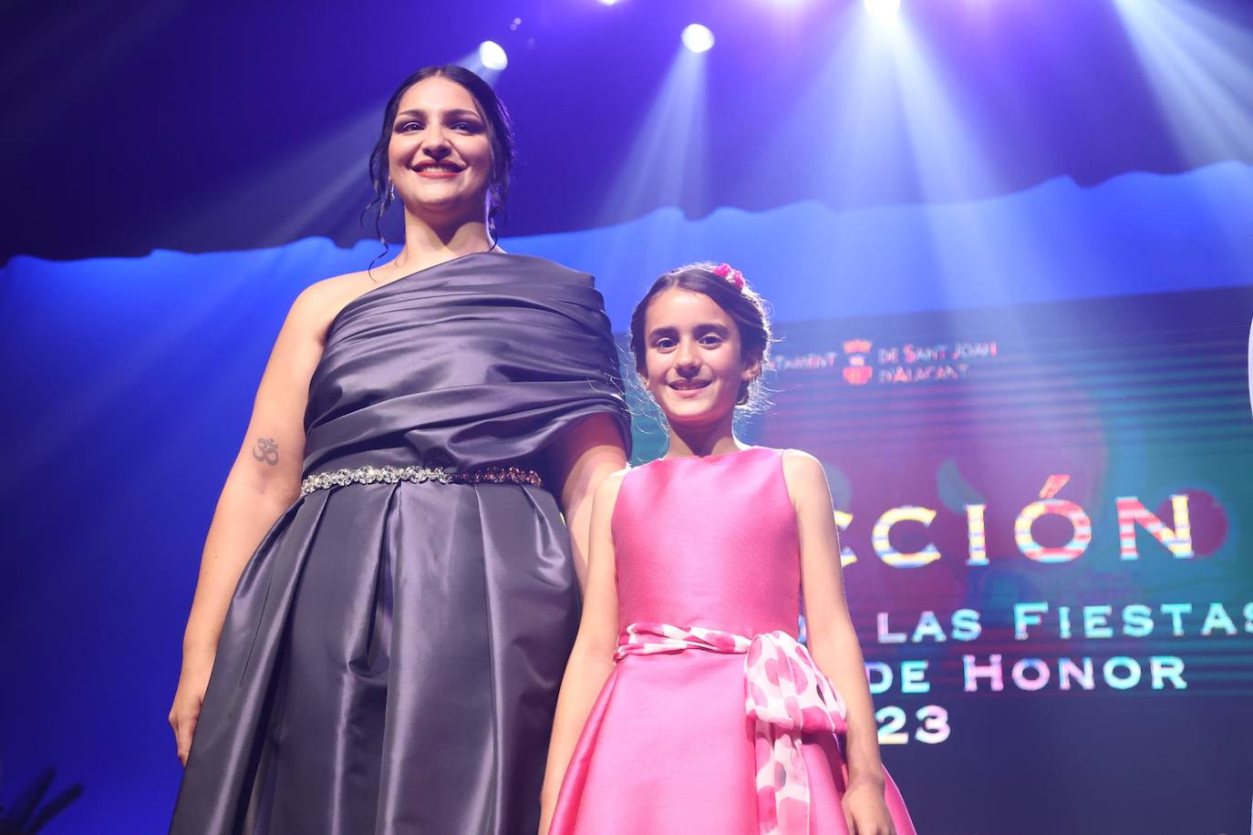 Imagen secundaria 2 - Alejandra Gentile y Júlia Andreo son las Reinas de las Fiestas del Cristo 2023 de Sant Joan