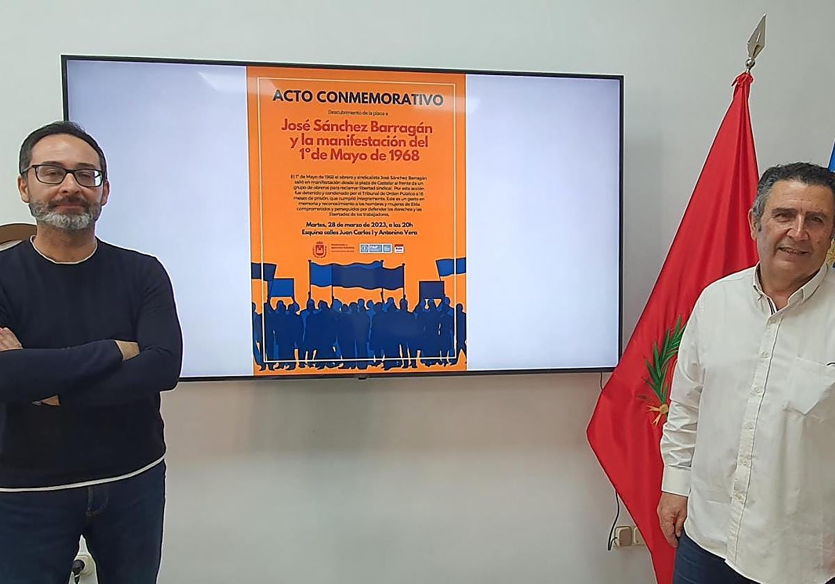 El concejal del área, Amado Navalón, junto con el arqueólogo municipal, Juan Carlos Márquez.