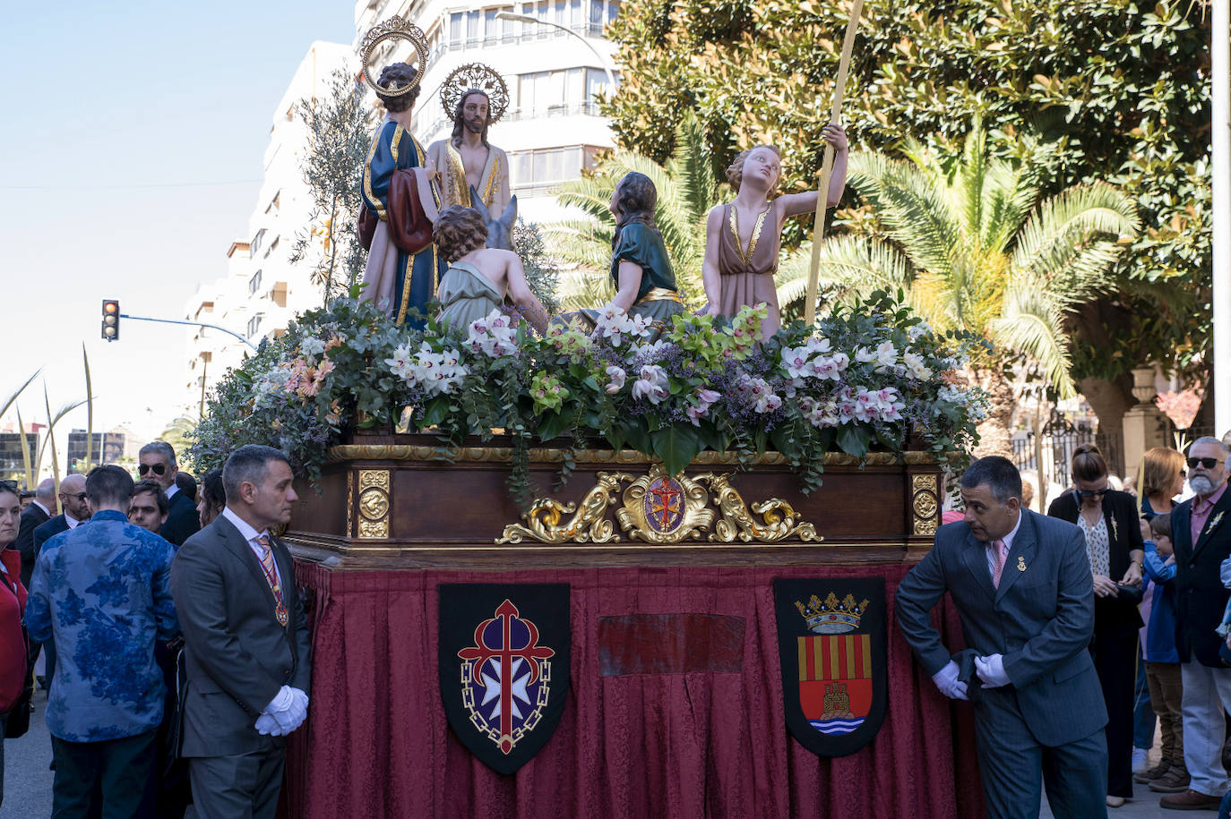 Cientos de personas acuden a &#039;La Burrita&#039; en Alicante este Domingo de Ramos