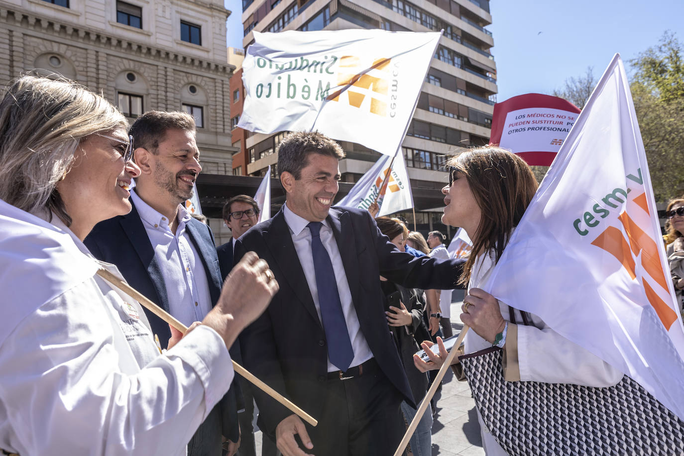 La protesta de los médicos de Alicante en imágenes