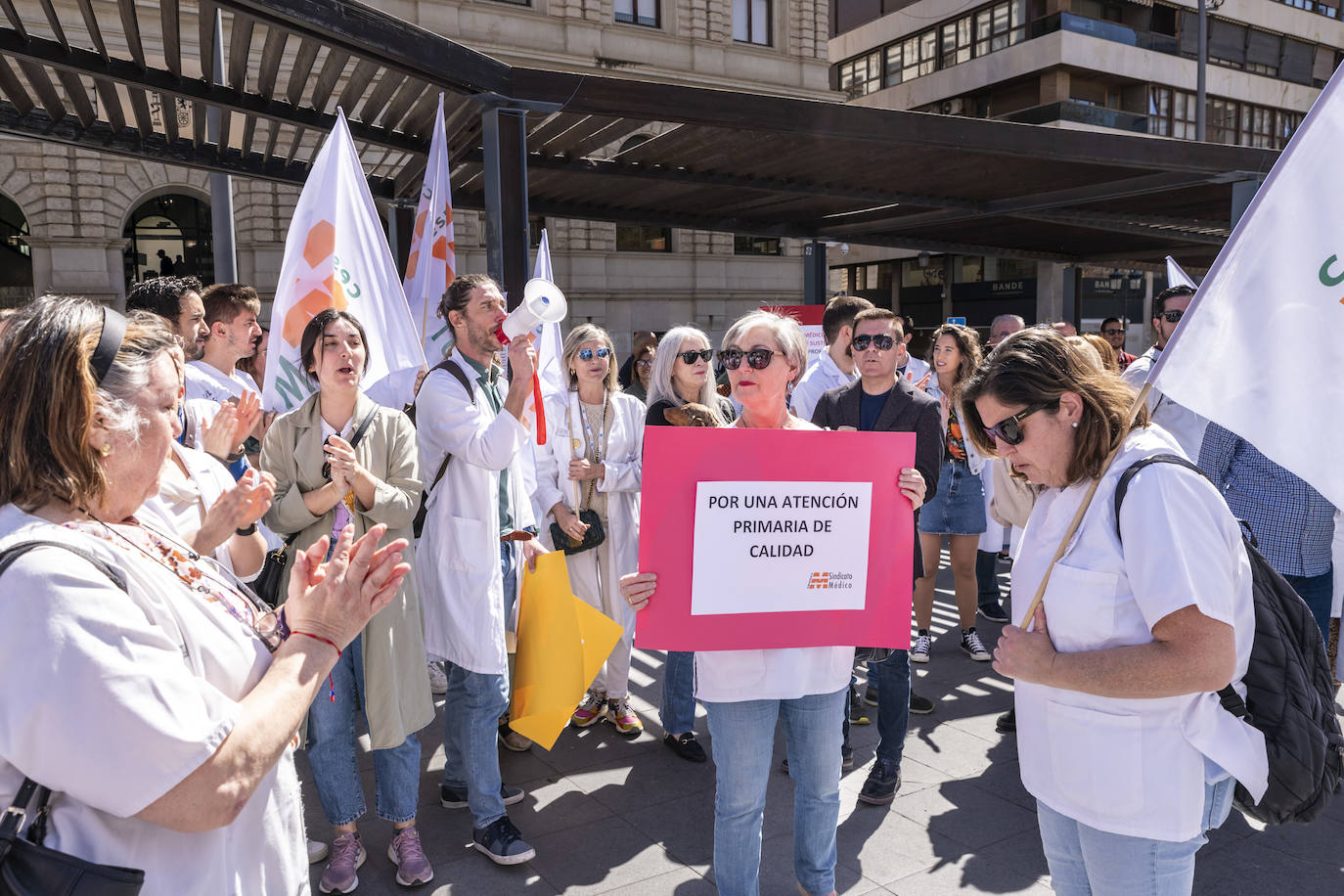La protesta de los médicos de Alicante en imágenes