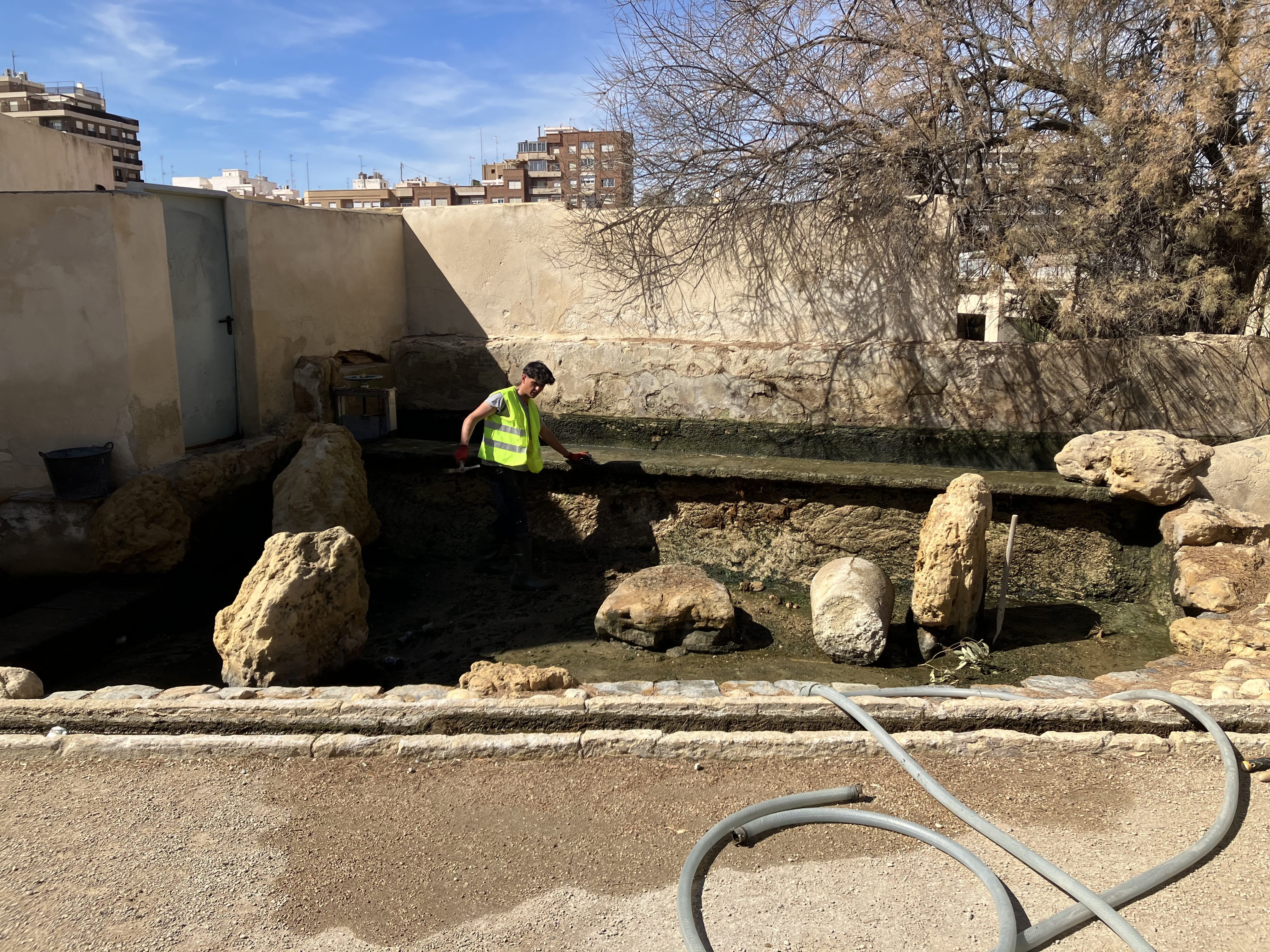 Imagen secundaria 1 - Diferentes aspectos de la obra.