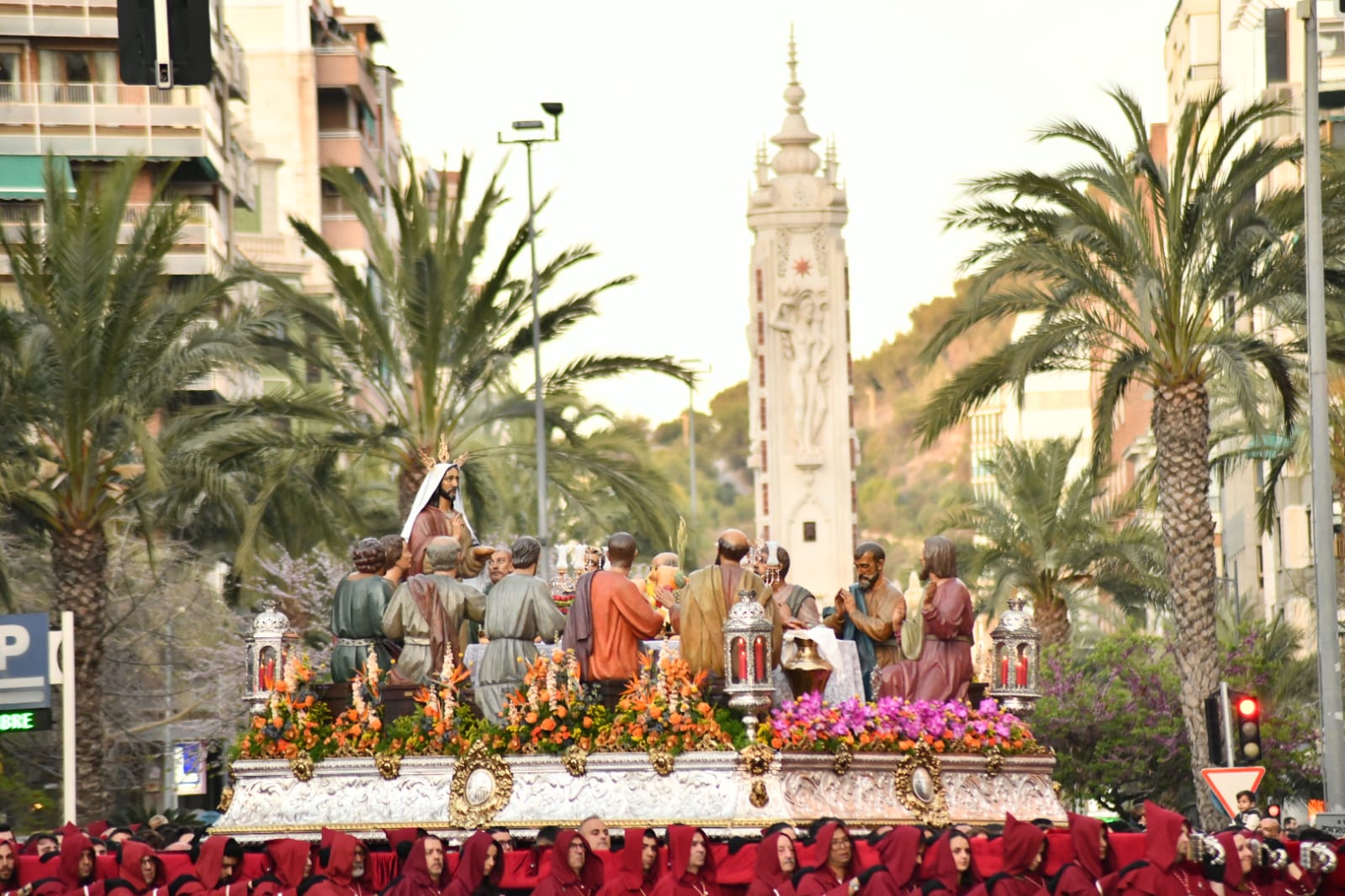 La imponente Santa Cena vuelve a las calles de Alicante