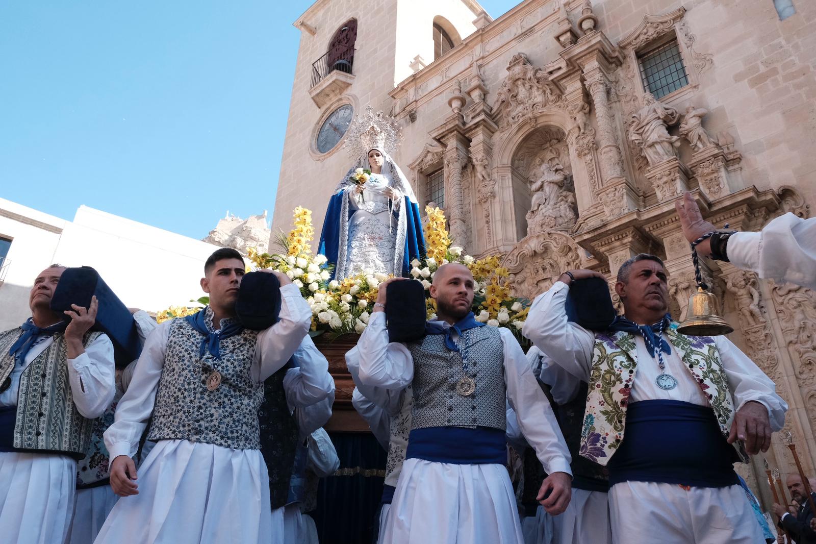 Más de 400.000 aleluyas celebran la Resurrección en Alicante