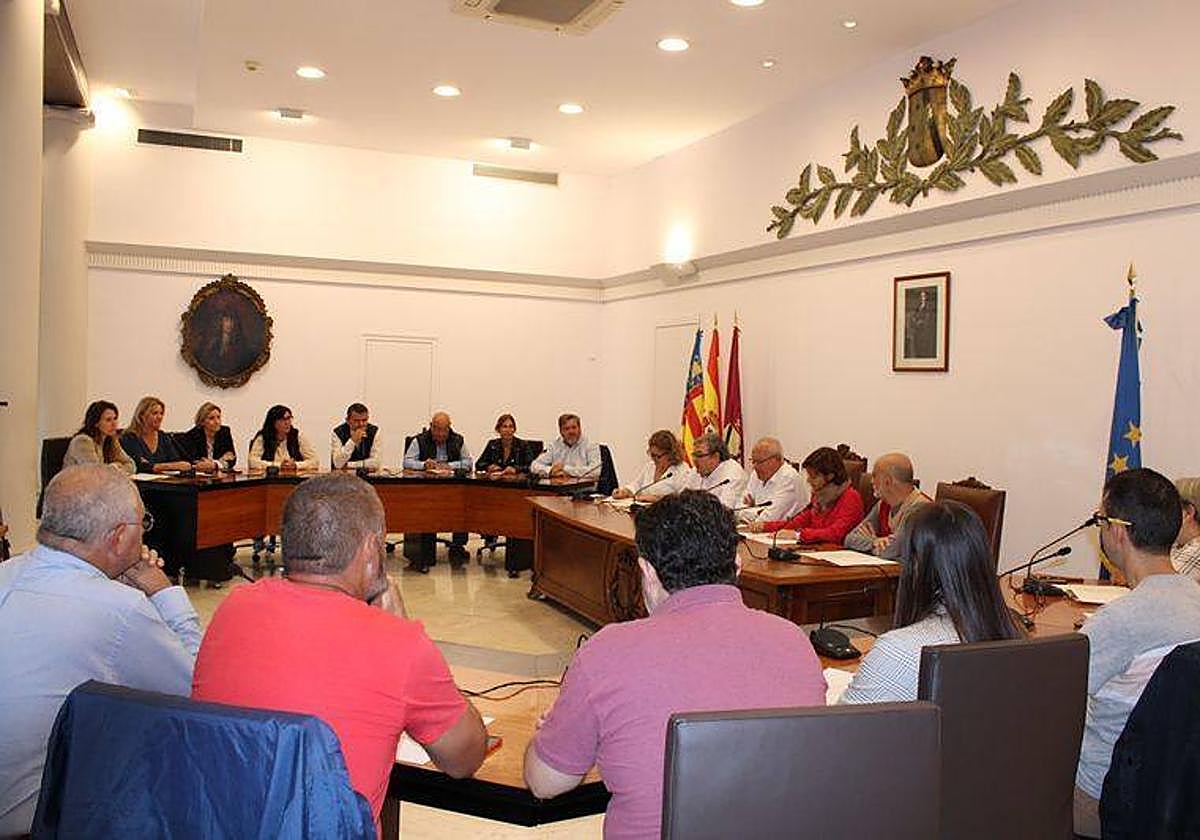 Imagen de un pleno municipal de Dénia.