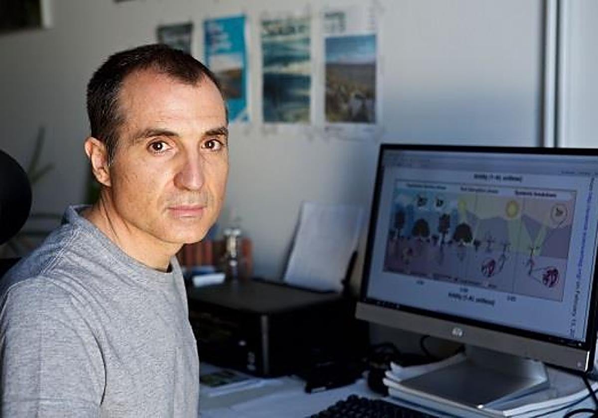 El investigador de la UA Fernando Maestre participa en la jornada del Día de la Tierra.