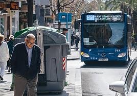 Autobús de la línea hacia Campello durante uno de los días de huelga