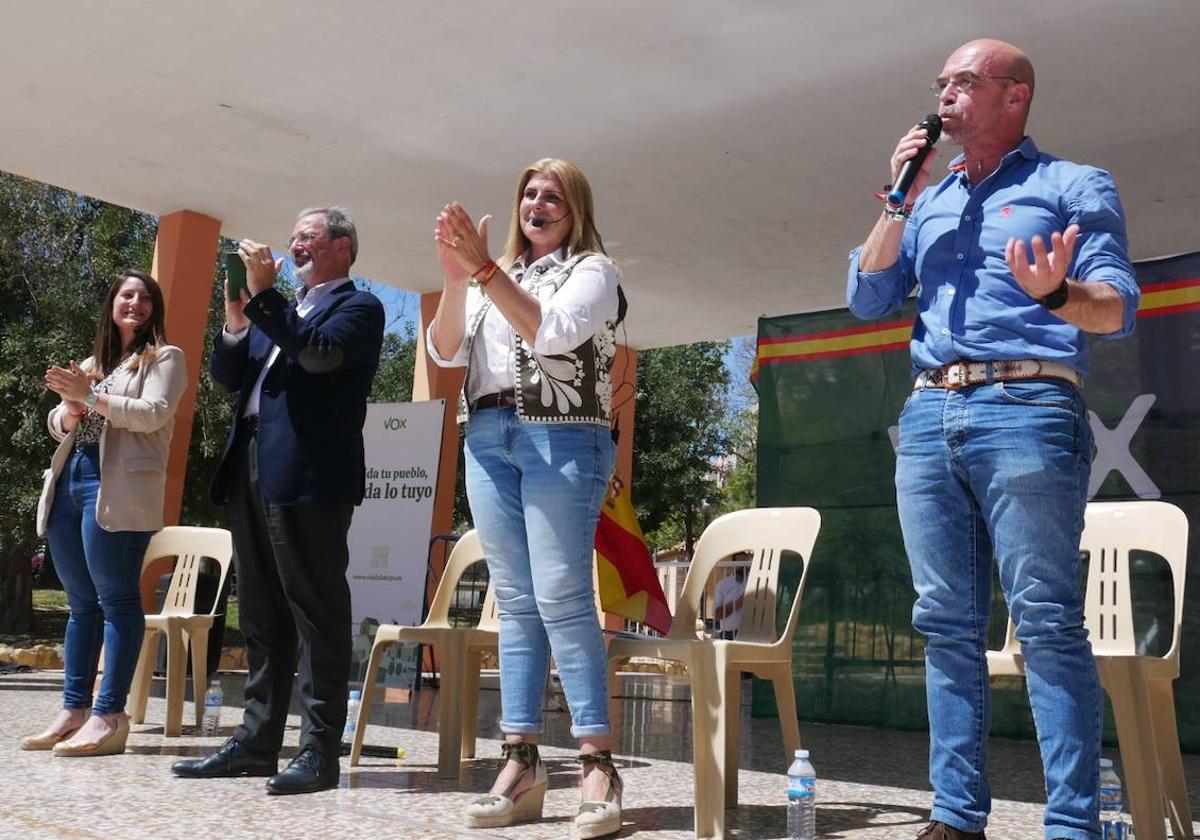 De izquierda a derecha: Ana Vega, Carlos Flores, Carmen Robledillo y Jorge Buxadé.