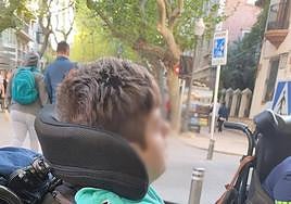 Alberto, un adolescente de 17 años con un 89% de discapacidad.