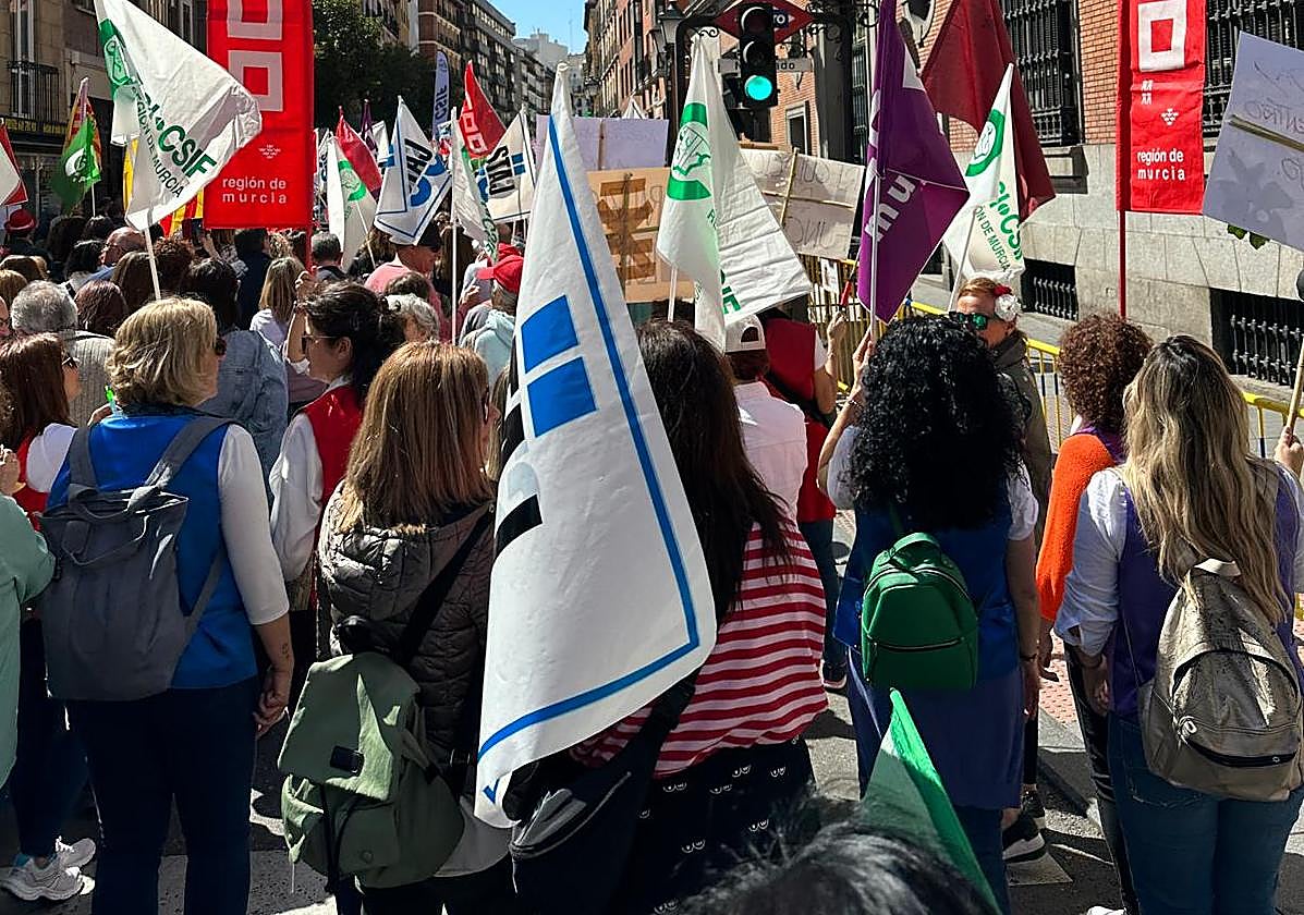 Los funcionarios de Justicia avisan: «Si sigue la huelga se necesitarán hasta dos años para recuperar el trabajo atrasado»