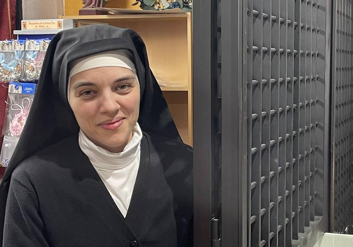 Sor Pilar, una de las once Monjas de la Sangre que custodian la Santa Faz.