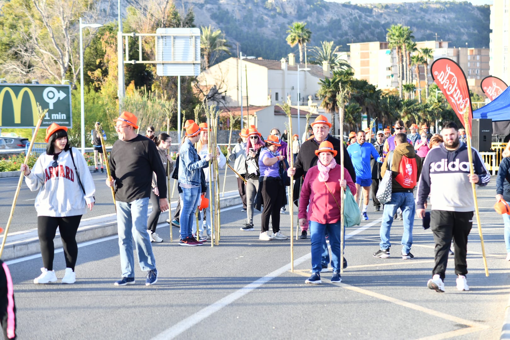 Búscate en las imágenes de la romería de la Santa Faz