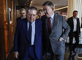 Puig junto al presidente de AVE, Vicente Boluda, en el encuentro celebrado este viernes.