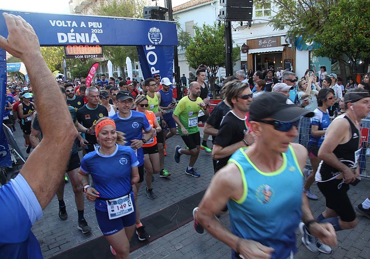 Más de 2.000 personas corren en la Volta a Peu de Dénia