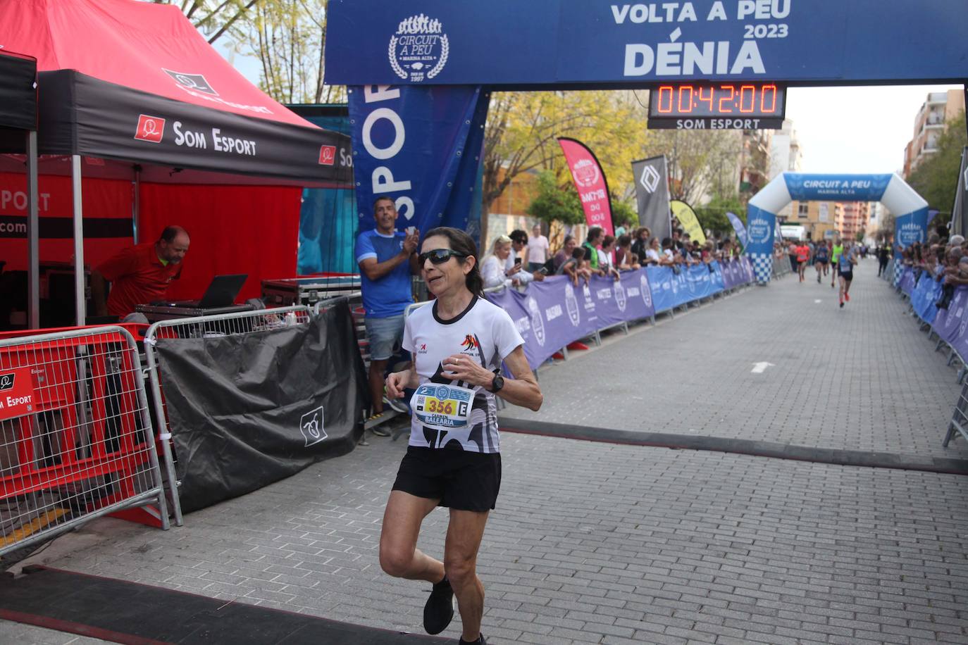 Más de 2.000 personas corren en la Volta a Peu de Dénia