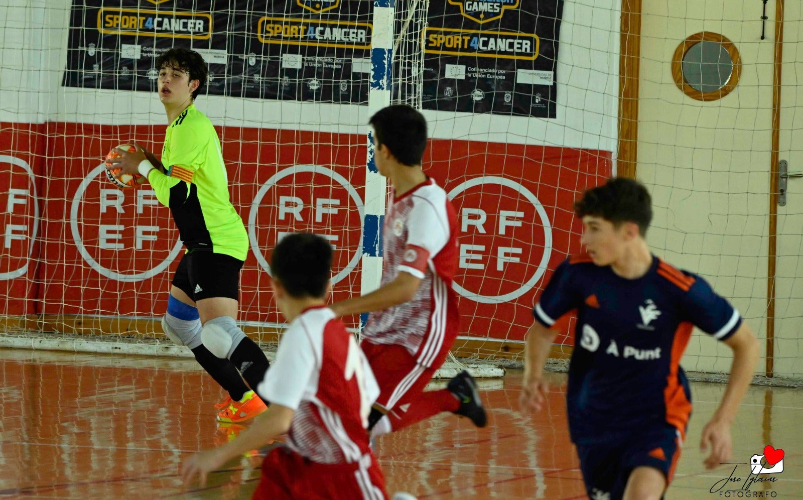 Tres de cinco de la Selección Valenciana Sub-14 de fútbol sala en el Nacional de San Javier