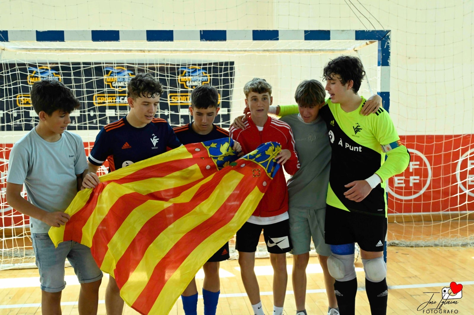 Tres de cinco de la Selección Valenciana Sub-14 de fútbol sala en el Nacional de San Javier