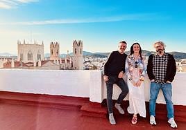El guionista Raúl Ivars junto a Rosa Catalán y José Miguel Idígoras
