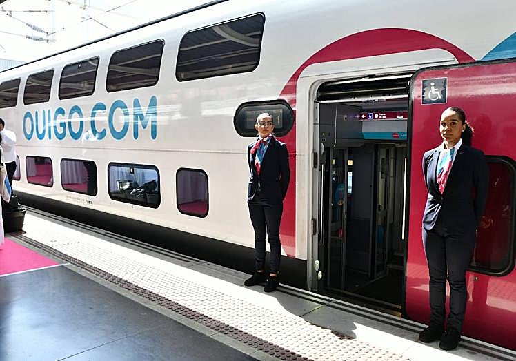 El tren de Ouigo, preparado para partir a Albacete