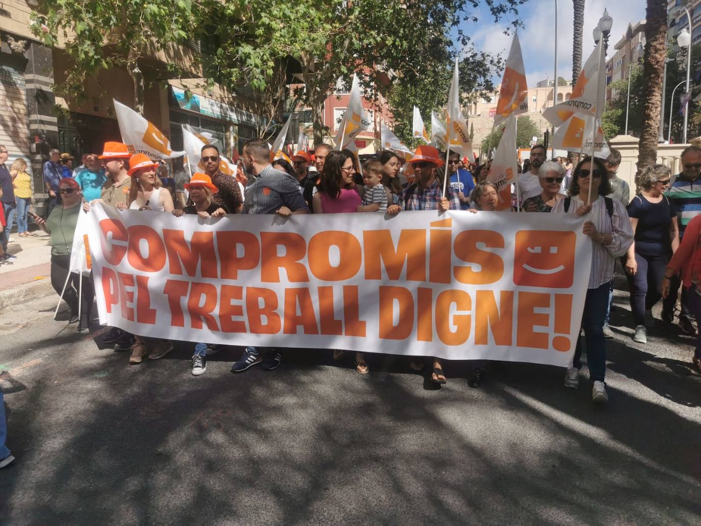 Miles de personas claman contra la precariedad laboral en Alicante