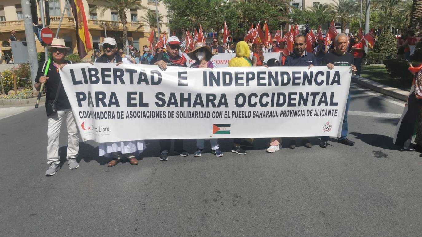 Miles de personas claman contra la precariedad laboral en Alicante