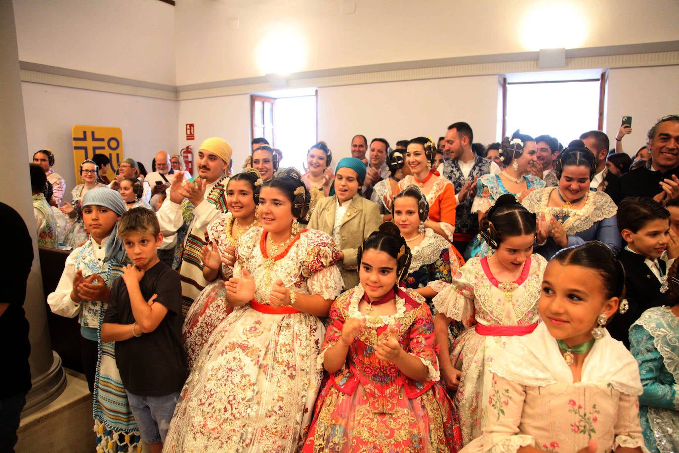 Mar Moncho y Candela Marco fallera mayor y fallera mayor infantil de Dénia