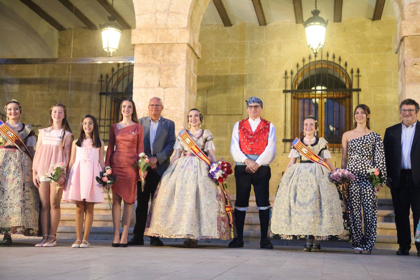 Mar Moncho y Candela Marco fallera mayor y fallera mayor infantil de Dénia