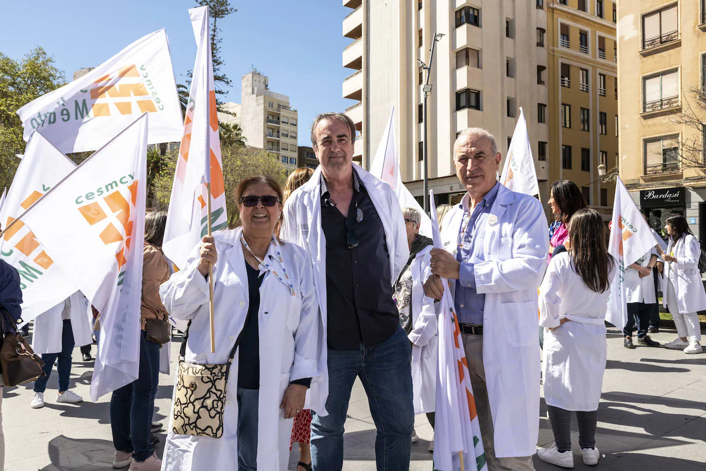 La tercera huelga de médicos tiene mayor seguimiento en los centros de salud que en los hospitales de Alicante